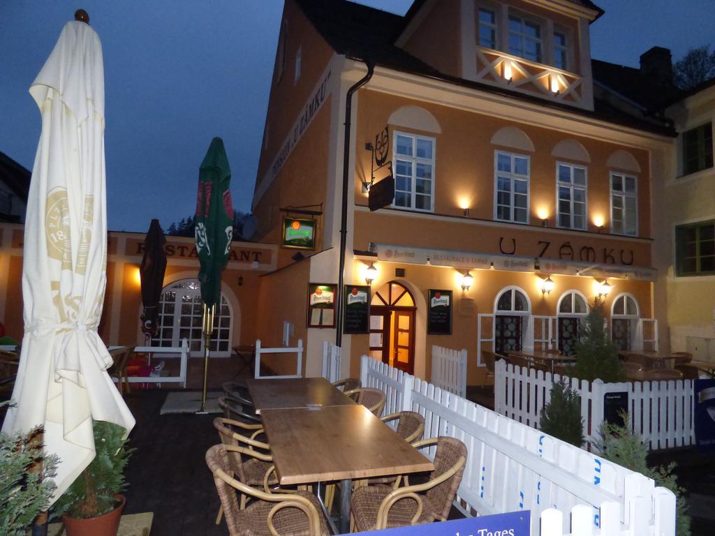 Penzion - Restaurant U Zamku Bečov nad Teplou Kültér fotó