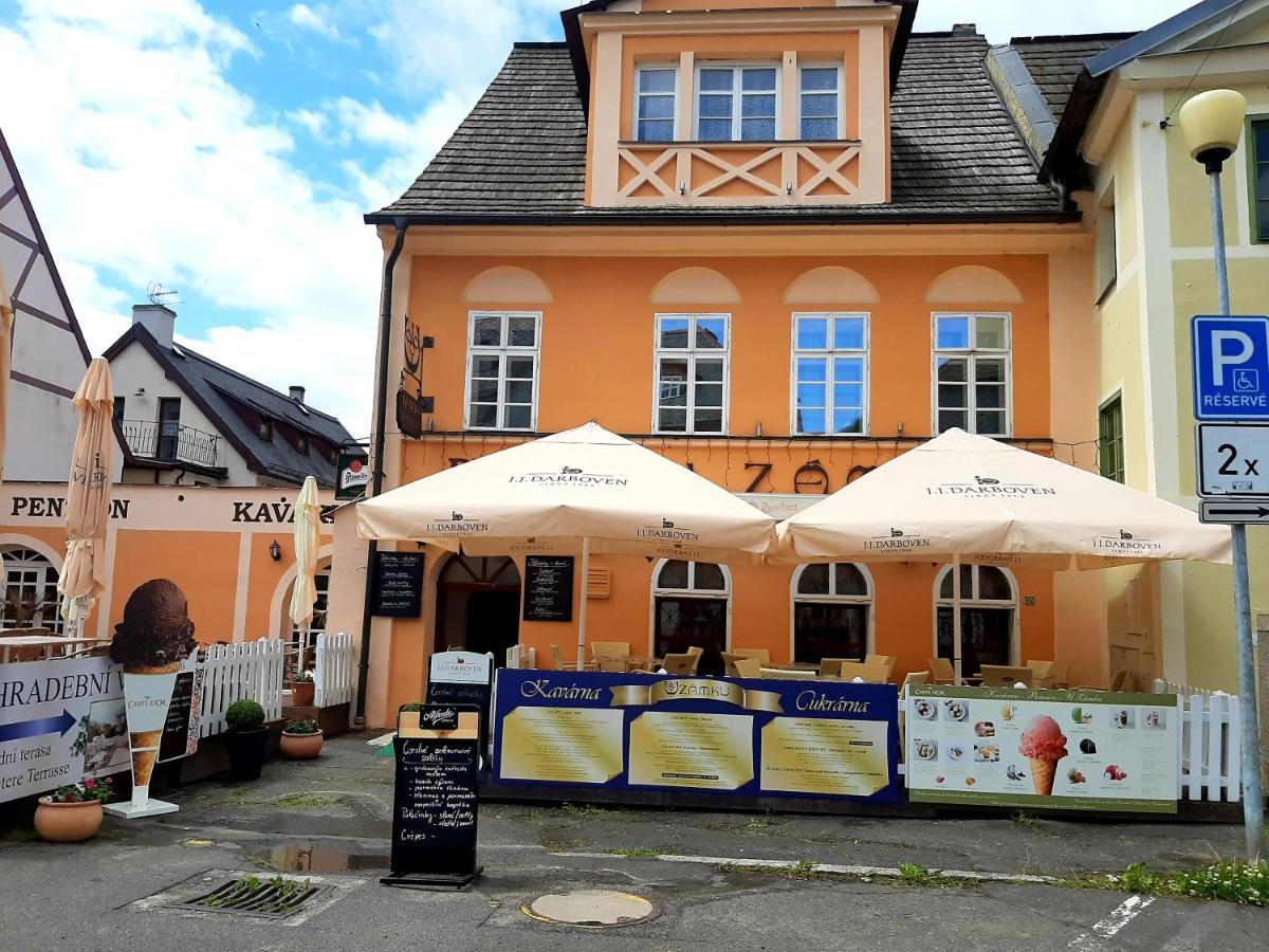 Penzion - Restaurant U Zamku Bečov nad Teplou Kültér fotó